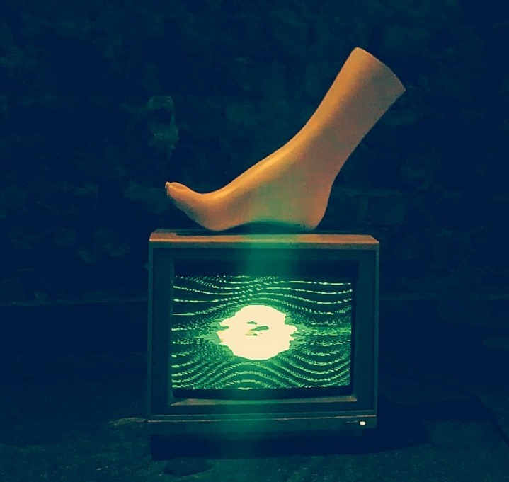 Retro Visuals United we stream